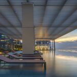 wallich-residence-infinite-pool.jpg