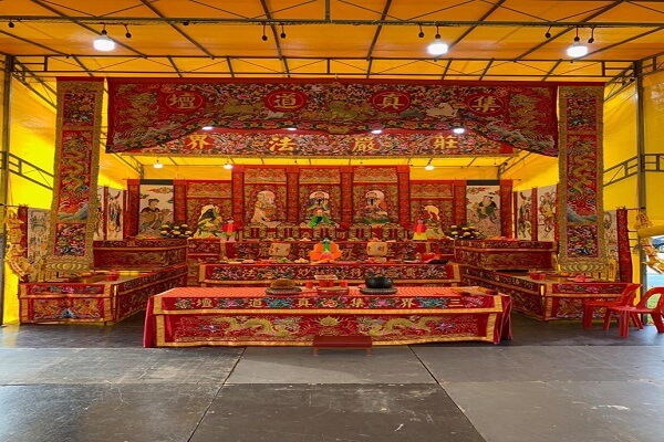 Loyal-Funeral-Taoist-front-view